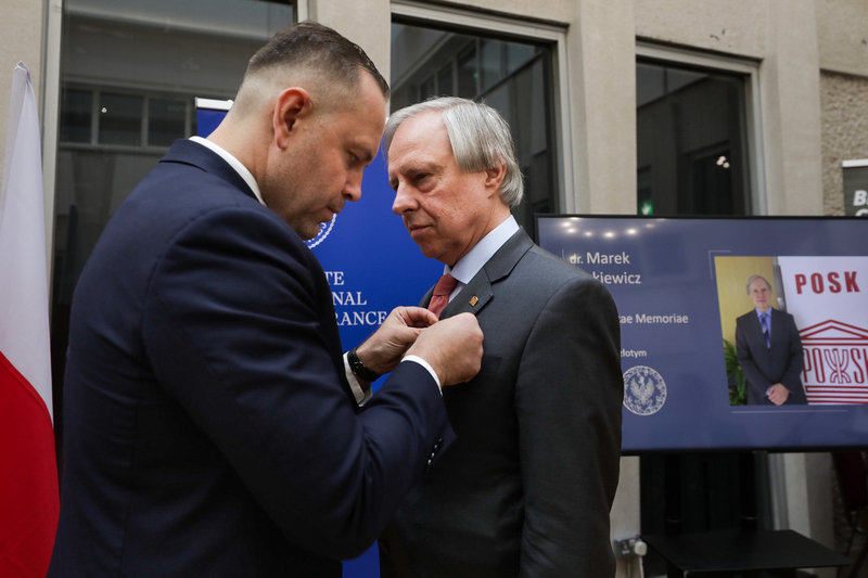 Reipublicae Memoriae Meritum medals awarded to representatives of the POSK Polish Social and Cultural Association in London, 9 July 2024; Photo:Mikołaj Bujak, IPN