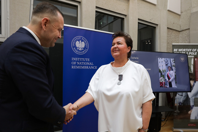 Reipublicae Memoriae Meritum medals awarded to representatives of the POSK Polish Social and Cultural Association in London, 9 July 2024; Photo:Mikołaj Bujak, IPN