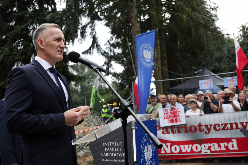 The dismantling of an object of Soviet propaganda, Nowogard, Poland 22 July 2024; photo: M. Bujak (IPN)