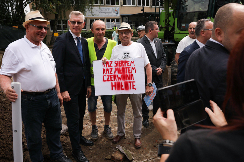 The dismantling of an object of Soviet propaganda, Nowogard, Poland 22 July 2024; photo: M. Bujak (IPN)