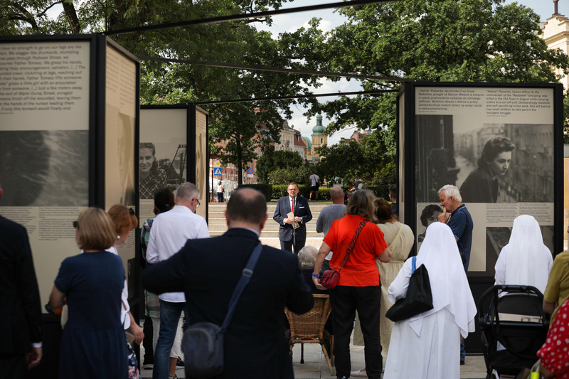 The “Heroines Among Heroes” outdoor exhibition on the 80th anniversary of the outbreak of the Warsaw Uprising; Photo: Mikołaj Bujak, IPN