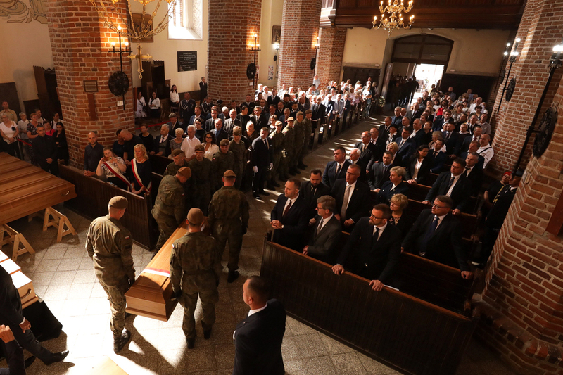 State burial for victims of German crimes – Chojnice, 2 September 2024; photo: M. Bujak (IPN)