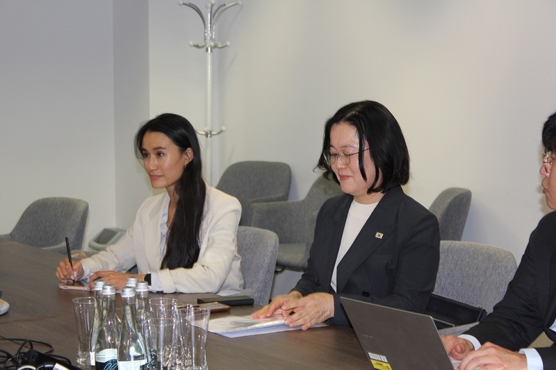 Representatives of the Ministry of Unification of Korea visited the IPN – Warsaw, 30 August 2024; photo: S. Bardski (IPN) Representatives of the Ministry of Unification of Korea visited the IPN – Warsaw, 30 August 2024; photo: S. Bardski (IPN)