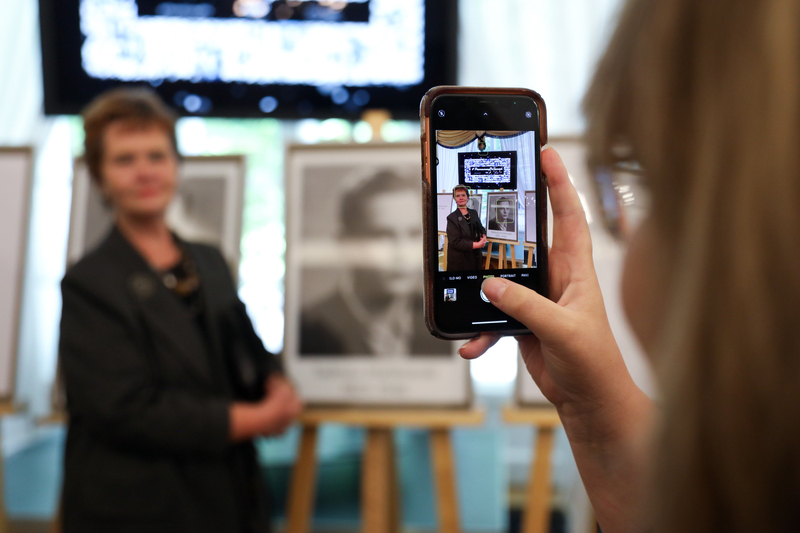 The ceremony of handing out identification notes to family members of 17 victims of totalitarian regimes - Warsaw, 1 October 2024, Photo: Mikołaj Bujak, IPN The ceremony of handing out identification notes to family members of 17 victims of totalitarian regimes - Warsaw, 1 October 2024, Photo: Mikołaj Bujak, IPN