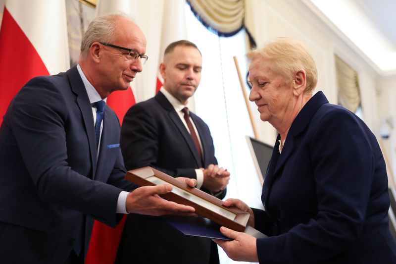 The ceremony of handing out identification notes to family members of 17 victims of totalitarian regimes - Warsaw, 1 October 2024, Photo: Mikołaj Bujak, IPN The ceremony of handing out identification notes to family members of 17 victims of totalitarian regimes - Warsaw, 1 October 2024, Photo: Mikołaj Bujak, IPN