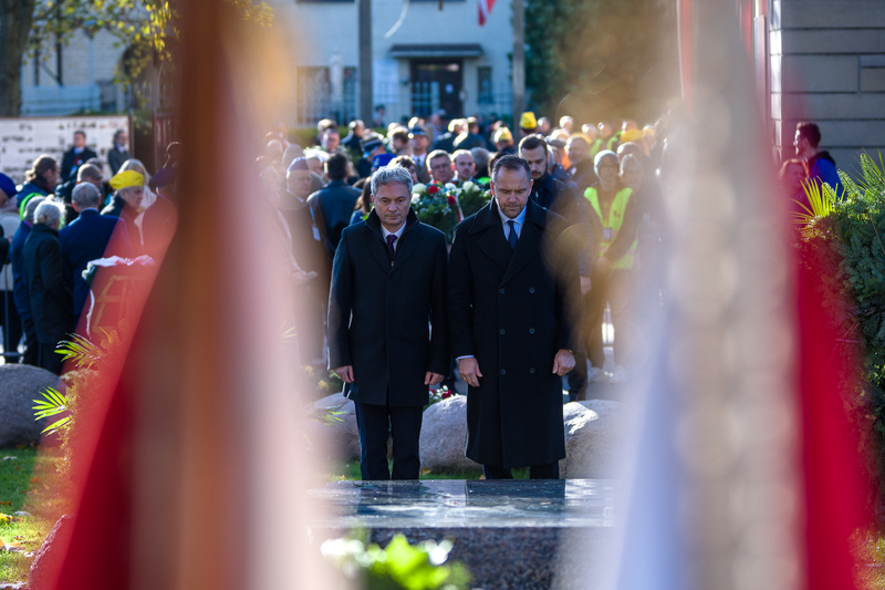 The IPN President Karol Nawrocki Ph.D at the grave of Blessed Fr. Jerzy Popiełuszko; photo: S. Kasper (IPN)