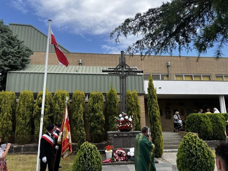 The Polish Marian Shrine and the Pilecki Project Committee unveiled a plaque honoring Captain Witold Pilecki, Melbourne, Australia
