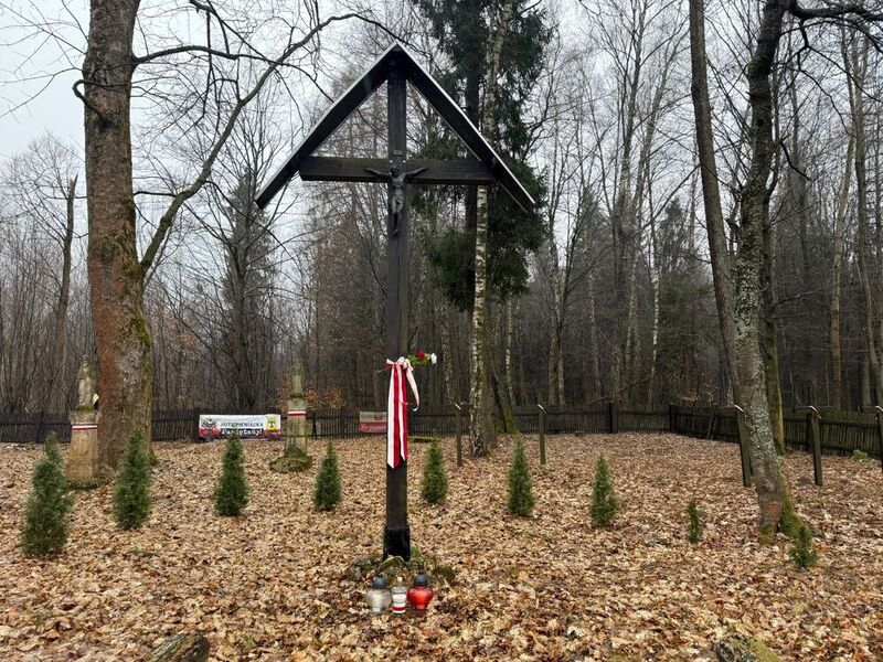 IPN representatives paid tribute to the victims of the Huta Pieniacka Massacre