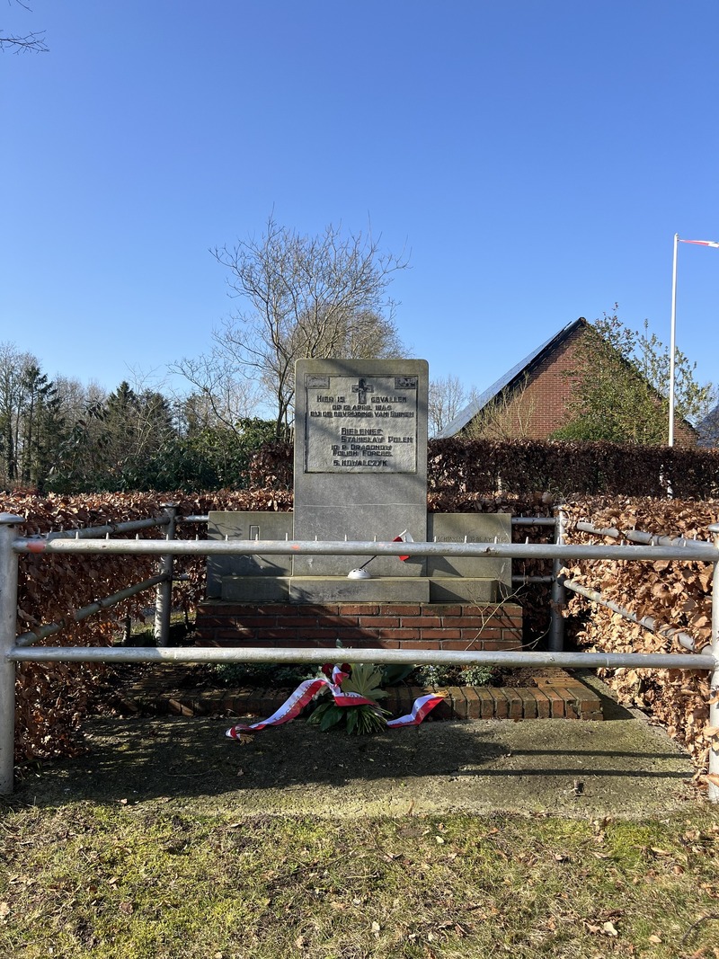 Memorial in Buinen