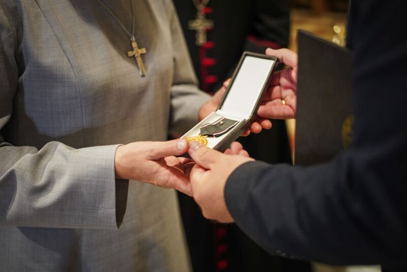 The ceremony of awarding the IPN  “Reipublicae Memoriae Meritum” medal to the Nazareth sisters. The award was presented by Adam Siwek, Director of the IPN's Office for Commemorating the Struggle and Martyrdom - Loreto, 17 July 2025. Photo: Mateusz Niegowski (IPN)