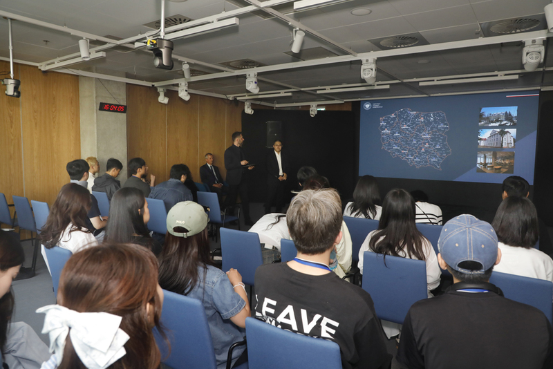Representatives of the National Institute for Unification Education under the Ministry of Unification of the Republic of Korea visited the Institute of National Remembrance, Warsaw 18 July 2025; photo: Piotr Życieński (IPN)