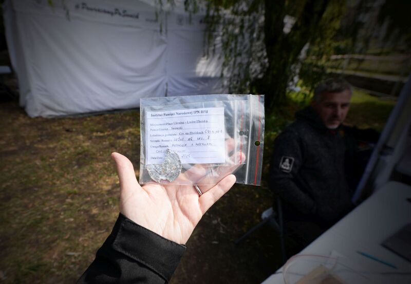 The works conducted by the Institute of National Remembrance in Lviv-Zboiska, Ukraine, 4--30 August 2025; photo: BPiI (IPN)