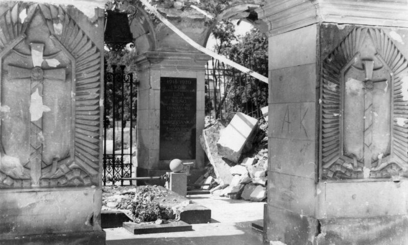An official ceremony marking the 100th anniversary of the Tomb of the Unknown Soldier was held at Piłsudski Square in Warsaw