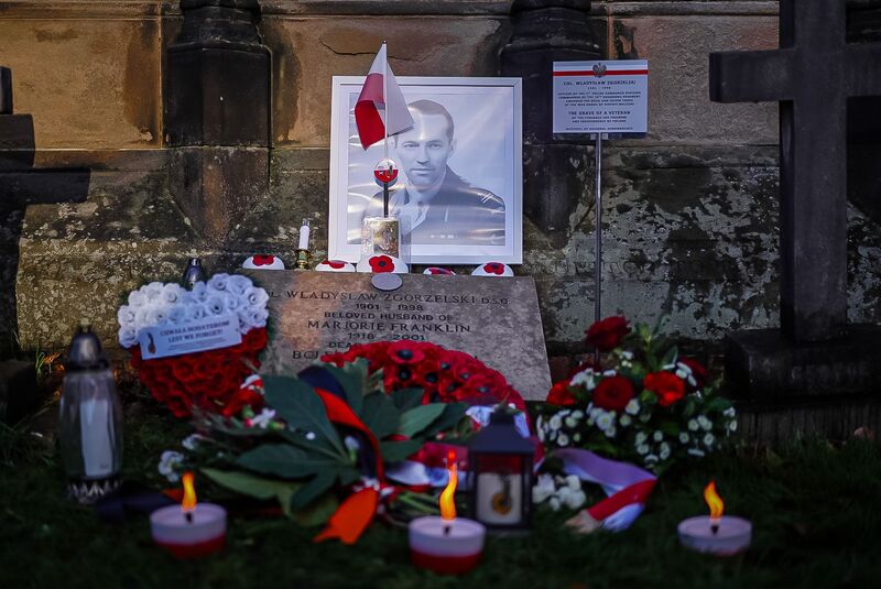 A special ceremony at the grave of Colonel Władysław Zgorzelski in Edinburgh, photo: Mateusz Niegowski (IPN) A special ceremony at the grave of Colonel Władysław Zgorzelski in Edinburgh, photo: Mateusz Niegowski (IPN)