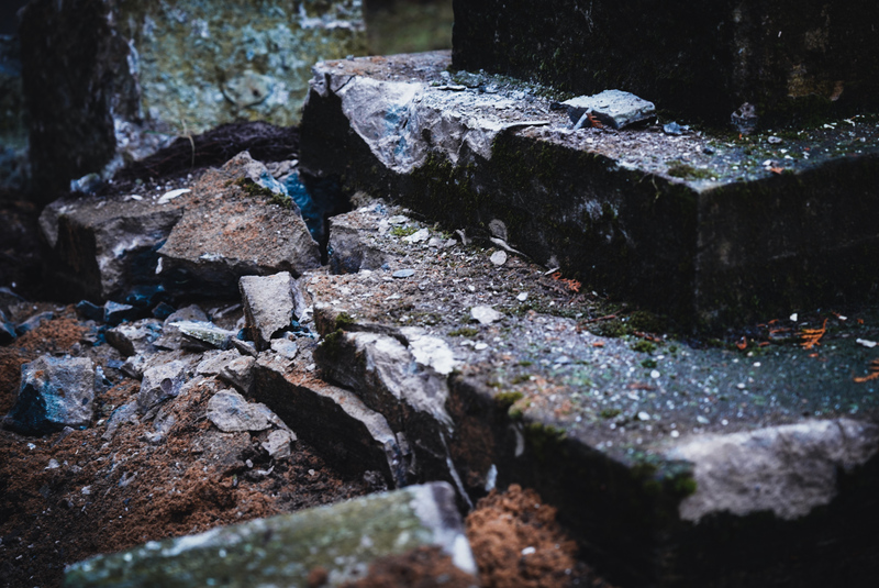Dismantling of a Soviet propaganda object in Maszewo, Poland, 10 December 2025; photo: M. Niegowski (IPN)
