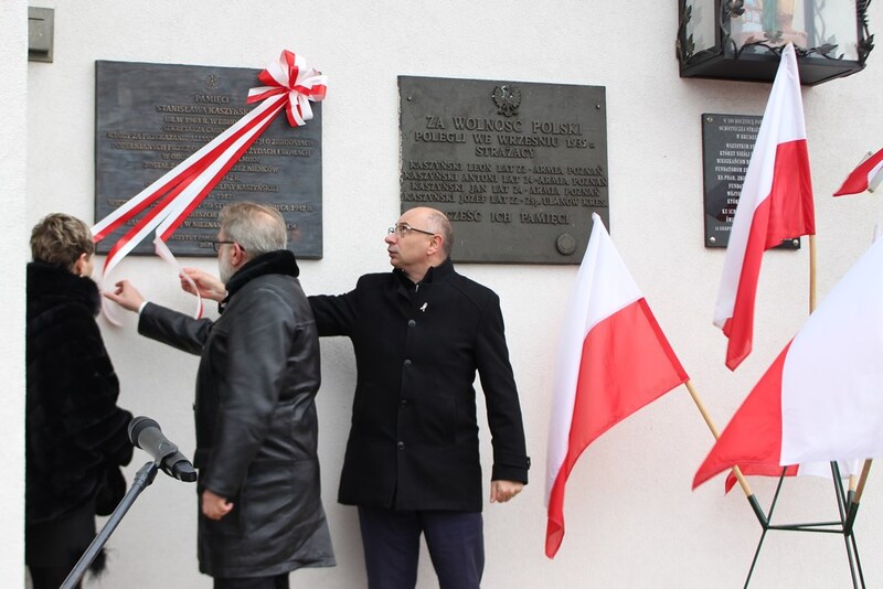 Unveiling of a plaque commemorating a Pole who informed the world about the Holocaust, Brudzew, Poland, 22 December 2025. Photo: Marta Sankiewicz (IPN)