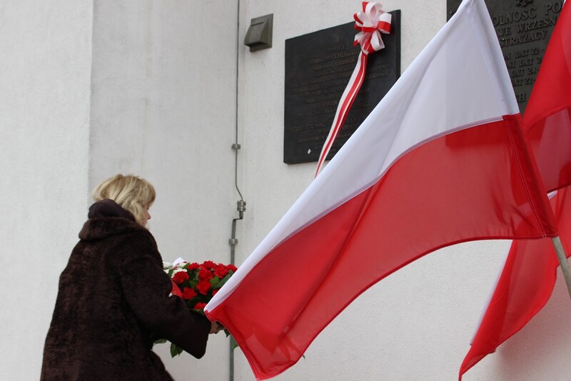 Unveiling of a plaque commemorating a Pole who informed the world about the Holocaust, Brudzew, Poland, 22 December 2025. Photo: Marta Sankiewicz (IPN)