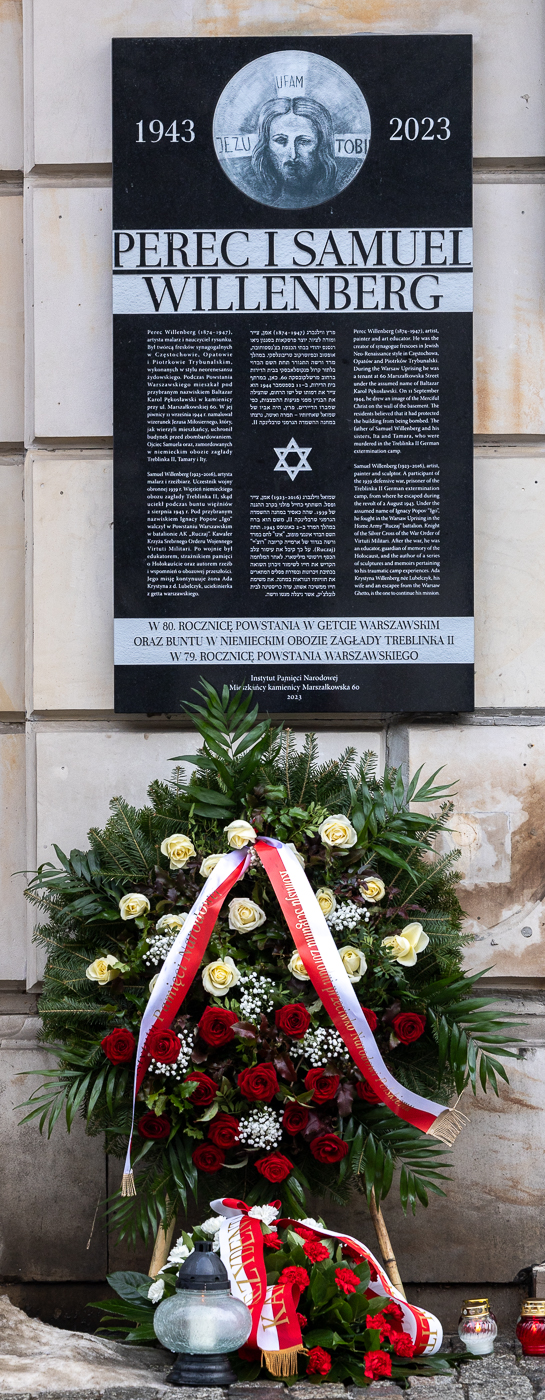 On 27 January 2026, on the occasion of International Holocaust Remembrance Day, we laid flowers at the plaque commemorating Perec and Samuel Willenberg in Warsaw; photo: Sławek Kasper (IPN)