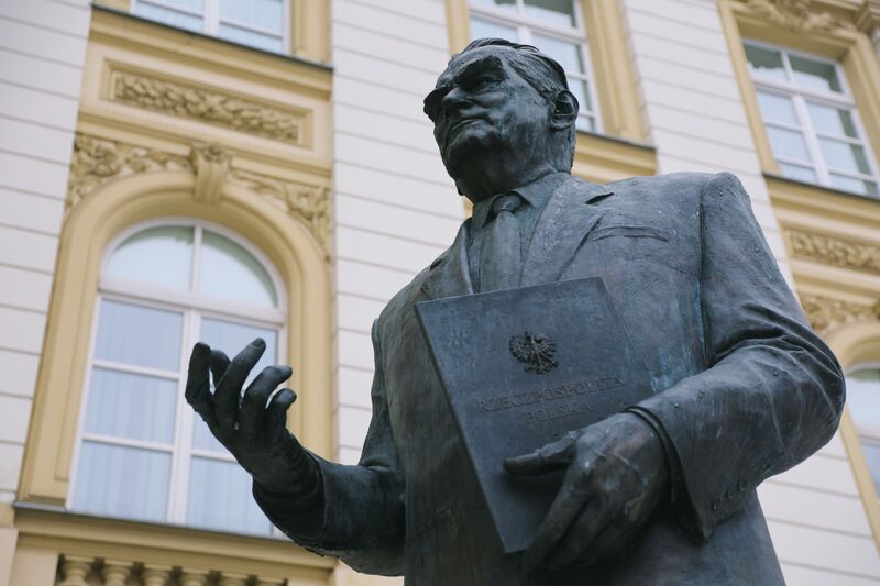 We honoured the memory of Prime Minister Jan Olszewski; Photo: Dariusz Skrzyniarz (IPN)