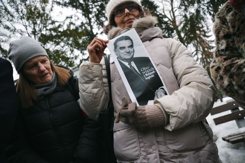 We honoured the memory of Prime Minister Jan Olszewski; Photo: Dariusz Skrzyniarz (IPN)