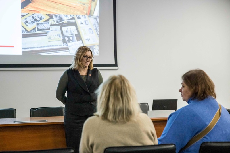 The delegation from Lithuania visit at the IPN Archive on Kłobucka Street in Warsaw; photo: Katarzyna Adamów