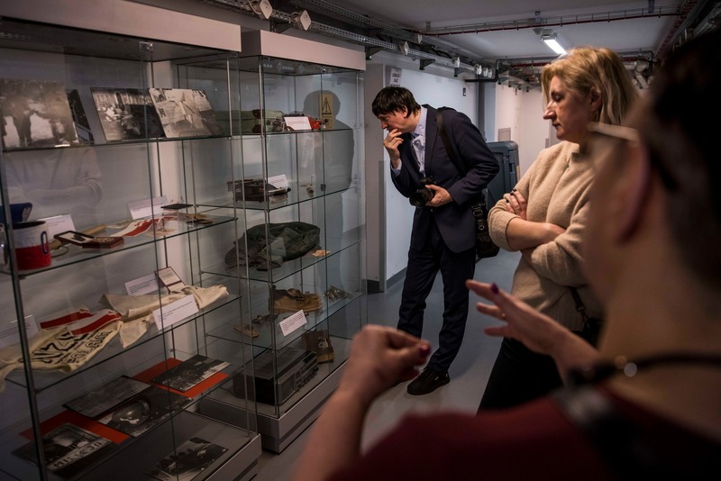 The delegation from Lithuania visit at the IPN Archive on Kłobucka Street in Warsaw; photo: Katarzyna Adamów