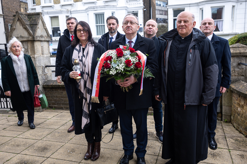 Paying tribute to the victims of the Volhynia Massacre, London 21-22 February 2026; photo: Sławek Kasper (IPN)