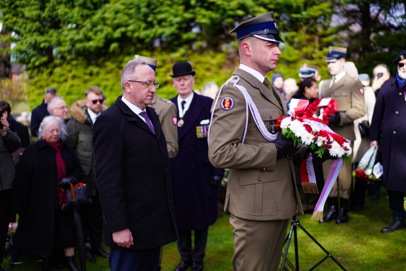 Restored memorial to Polish heroes unveiled in Scotland; photo: M. Niegowski (IPN)