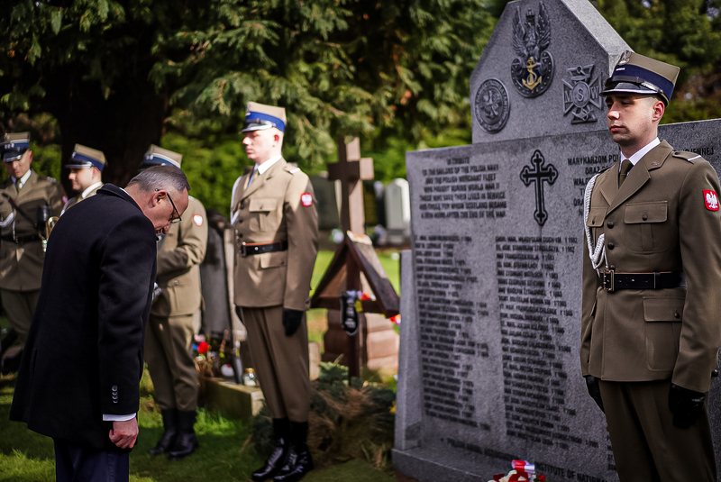 Restored memorial to Polish heroes unveiled in Scotland; photo: M. Niegowski (IPN)