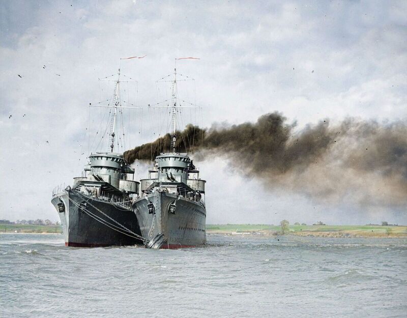 Polish destroyers ORP Grom and ORP Błyskawica after their arrival in Britain, September 1939 (photo: Imperial War Museum)