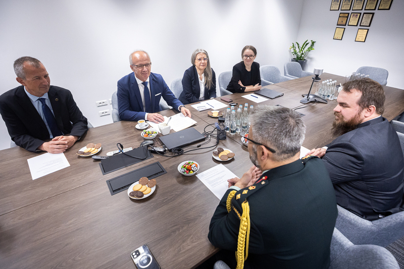 Meeting of the IPN Deputy President Prof. Krzysztof Szwagrzyk with Colonel Stéphane Roy, Canada’s Defence Attaché, 13 May 2026; photo: S. Kasper (IPN)