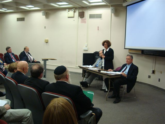 Ewa Junczyk-Ziomecka, Consul General at the Queens College