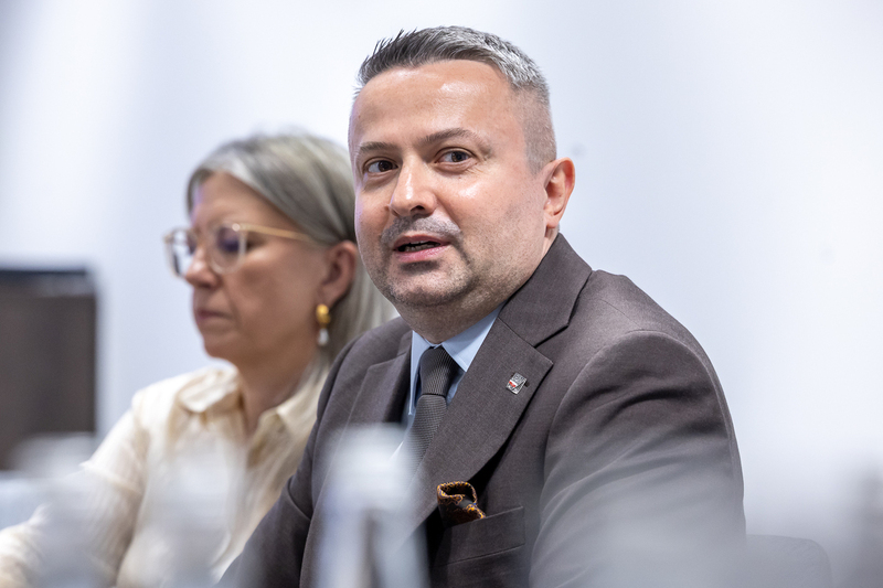 Sebastian Pilarski, Ph.D., Director of the IPN Historical Resarch Office, at the meeting with the delegation of Moldova - 23 June 2026; photo: S. Kasper (IPN)