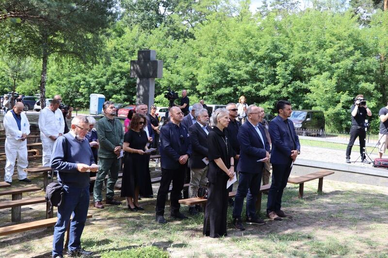 Holy Mass for the victims of the Volhynian Massacre at the cemetery in Ostrówki – 28 July 2026. Photo: Artur Chomicz (IPN) Holy Mass for the victims of the Volhynian Massacre at the cemetery in Ostrówki – 28 July 2026. Photo: Artur Chomicz (IPN)