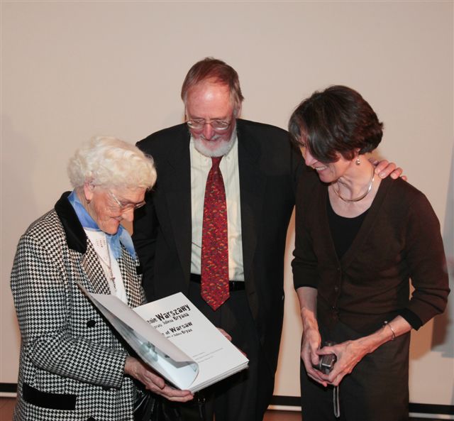 From left: Kazimiera Mika (the girl from the famous photo), Sam and Amy Bryan